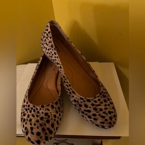 Born Size 9 Women’s Leopard Cheetah Ballet Flat Shoes